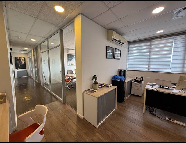 284M² OFFICE TO LET IN ROSEBANK